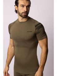Spaio Koszulka termiczna "Tactical" w kolorze khaki rozmiar: M. Brązowe t-shirty sportowe Spaio, bez wzorów, z materiału, bez ramiączek, outdoorowe. Za 122.38 zł.