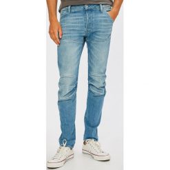 G-Star Raw - Jeansy 5620. Niebieskie jeansy G-Star Raw. W wyprzedaży za 499.90 zł.