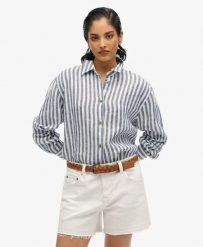 Superdry Casual Lenna Koszula Boyfriend – Szerokie niebieskie paski. Niebieskie koszule Superdry, z aplikacjami, ze lnu, bez kołnierzyka, bez ramiączek. Za 344.20 zł.