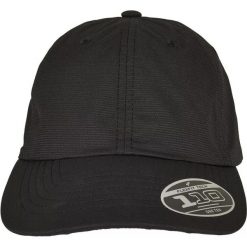 Czapka Z Daszkiem 110 Alpha. Czarne czapki z daszkiem FLEXFIT, bez wzorów, z elastanu. Za 80.99 zł.