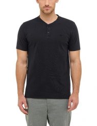 Męski T-Shirt Mustang Style Austin Jet Black 1016862 4188. Czarne t-shirty Mustang, l, bez wzorów, bez kołnierzyka, bez ramiączek. Za 79.99 zł.