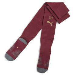 Męskie skarpety Galatasaray SK 25/26 PUMA Team Regal Red Matte Gold Beige. Brązowe skarpety Puma, bez wzorów, prążkowane. Za 109.00 zł.
