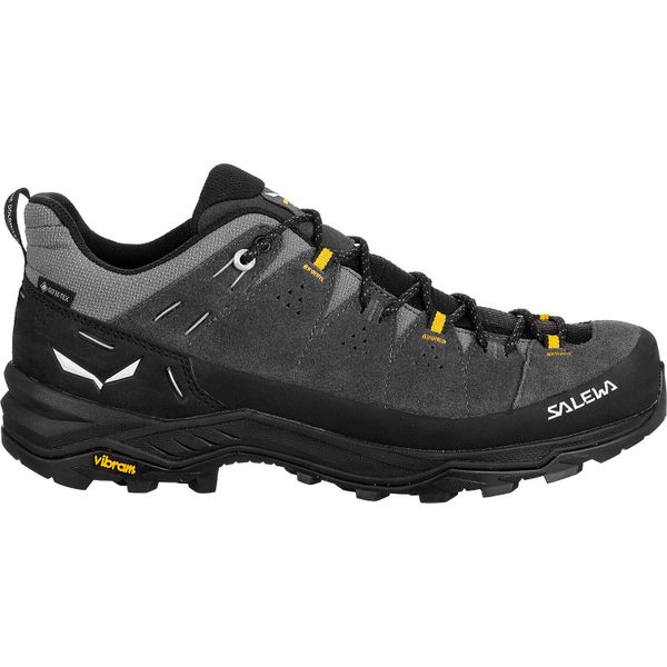 Buty trekkingowe męskie Salewa Alp Trainer 2 Gtx. Czarne buty turystyczne Salewa, bez wzorów, z materiału, bez zapięcia, trekkingowe. Za 780.00 zł.