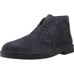 Buty CLARKS DESERT BT EVO Niebieski. Niebieskie buty turystyczne Clarks, bez wzorów, ze skóry, bez zapięcia, trekkingowe. Za 469.10 zł.