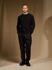 Perfect Cashmere Kaszmirowy sweter "Steven" w kolorze czarnym rozmiar: L. Czarne swetry nierozpinane Perfect Cashmere, l, bez wzorów, z kaszmiru, bez kołnierzyka, bez ramiączek. Za 543.99 zł.