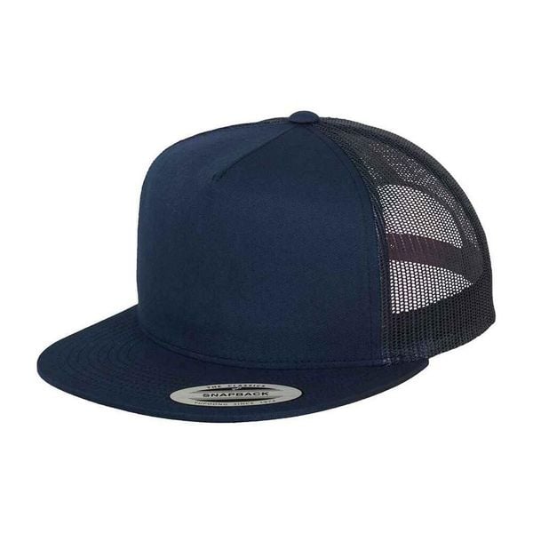 Klasyczna Czapka Z Daszkiem. Szare czapki z daszkiem FLEXFIT, bez wzorów, z bawełny. Za 59.99 zł.