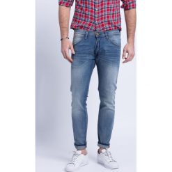 Wrangler - Jeansy Bryson Cross Grain. Jeansy marki Wrangler. Za 329.90 zł.