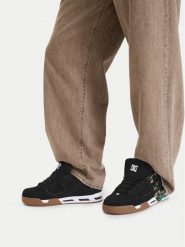 DC Shoes Sneakersy EO-COMMAND DC02220007 Czarny. Czarne buty sportowe casual DC Shoes, bez wzorów, z nubiku, bez zapięcia. Za 399.99 zł.