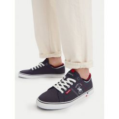 Trampki Beverly Hills Polo Club. Niebieskie trampki Beverly Hills Polo Club, m, bez wzorów, bez zapięcia. Za 149.99 zł.