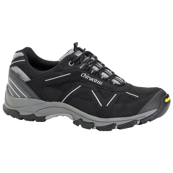 Buty turystyczne męskie Chiruca Sumatra 03. Czarne buty turystyczne Chiruca, bez wzorów, z gore-texu, bez zapięcia, outdoorowe, gore-tex. Za 620.00 zł.