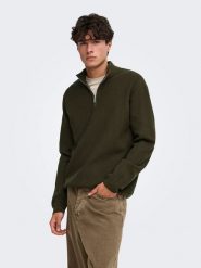 ONLY & SONS Sweter "Carter" w kolorze khaki rozmiar: M. Brązowe swetry nierozpinane Only & Sons, m, bez wzorów, bez kołnierzyka, bez ramiączek. Za 139.95 zł.