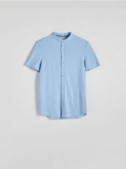 Koszula slim fit ze stójką - jasnoniebieski. Niebieskie koszule Reserved, l, bez wzorów, z bawełny, bez kołnierzyka, bez ramiączek. W wyprzedaży za 39.99 zł.