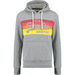 Superdry VINTAGE LOGO CALI STRIPE HOOD Bluza z kapturem sunbleached grey. Bluzy marki Superdry. W wyprzedaży za 305.10 zł.