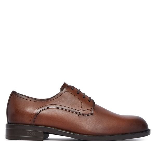 Półbuty BOSS. Brązowe eleganckie półbuty Boss, bez wzorów, bez obcasa, bez zapięcia. Za 899.99 zł.