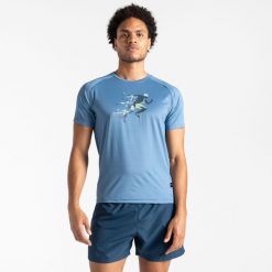 Tech męska koszulka. Niebieskie t-shirty sportowe Dare 2B, bez wzorów, z tkaniny, bez ramiączek. W wyprzedaży za 49.99 zł.