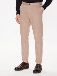 Lindbergh Chinosy 30-01007A Beżowy Slim Fit. Brązowe eleganckie spodnie Lindbergh, l, z syntetyku. Za 229.99 zł.
