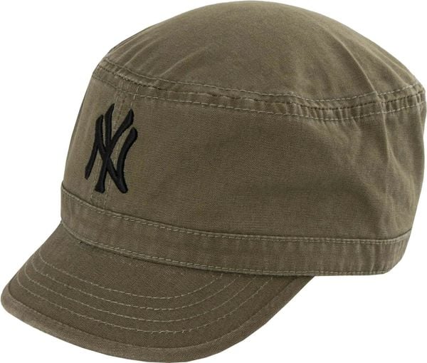 Czapka unisex 100% bawełna, styl militarny. Czerwone czapki z daszkiem New Era, bez wzorów, z bawełny. Za 178.99 zł.