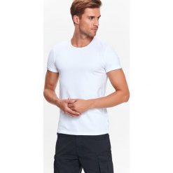 T-SHIRT MĘSKI GŁADKI Z WYWINIĘCIEM NA RĘKAWACH. T-shirty TOP SECRET. W wyprzedaży za 14.99 zł.