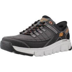 Buty Mężczyzna Skechers Summits At czarny. Czarne buty sportowe casual Skechers, bez wzorów, bez zapięcia. Za 382.36 zł.