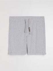 Szorty slim basic - szary. Szare krótkie spodenki sportowe Sinsay, l, bez wzorów. W wyprzedaży za 9.99 zł.
