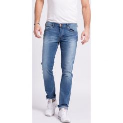 Wrangler - Jeansy Spencer Fired Up. Niebieskie jeansy Wrangler, m. W wyprzedaży za 219.90 zł.