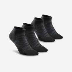 Skarpety turystyczne Quechua Hike 100 krótkie 2 pary. Czarne skarpety QUECHUA, bez wzorów, z bawełny. Za 34.99 zł.