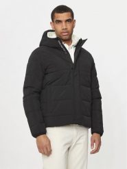 Calvin Klein Jeans Kurtka puchowa Essential J30J325594 Czarny Regular Fit. Czarne kurtki Calvin Klein Jeans, m, bez wzorów, z jeansu, bez kaptura. Za 479.99 zł.