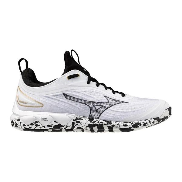 Buty halowe Mizuno Wave Luminous 3. Białe buty do biegania Mizuno, bez wzorów, bez zapięcia, do biegania, mizuno wave. W wyprzedaży za 610.60 zł.