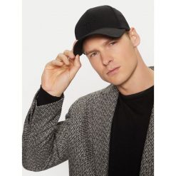 Czapka z daszkiem BOSS. Czarne czapki z daszkiem Boss, bez wzorów. Za 199.99 zł.