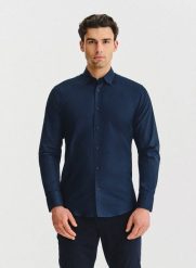 PAKO LORENTE – Granatowa bawełniana koszula męska. Koszule Pako Lorente, m, bez wzorów, z bawełny, bez kołnierzyka, bez ramiączek. Za 149.99 zł.