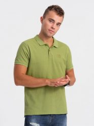 Koszulka męska polo z dzianiny pique - oliwkowy V21 S1374 - XXL. Zielone koszulki polo sportowe Ombre Clothing, m, bez wzorów, z bawełny, bez kołnierzyka, bez ramiączek. W wyprzedaży za 39.99 zł.