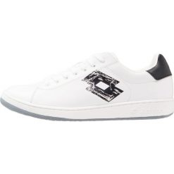 Lotto 1973 Tenisówki i Trampki white/black. Trampki marki Lotto. W wyprzedaży za 125.40 zł.
