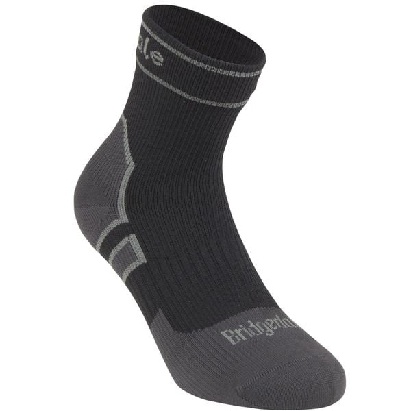 Skarpety wodoodporne Bridgedale StormSock Lt Ankle. Czarne skarpety Bridgedale, bez wzorów. Za 158.49 zł.