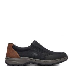 Półbuty Rieker. Czarne eleganckie półbuty Rieker, bez wzorów, bez obcasa, bez zapięcia. Za 349.99 zł.