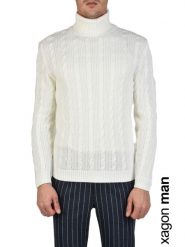 Xagon Man Sweter "Turtle Neck" | A2108 1J 0712 | Mężczyzna | Kremowy. Białe swetry nierozpinane Xagon, m, bez wzorów, z wełny, bez kołnierzyka, bez ramiączek. W wyprzedaży za 189.00 zł.