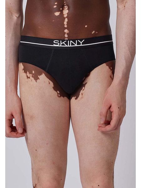 Skiny Slipy w kolorze czarnym rozmiar: S. Czarne slipki Skiny, s, bez wzorów. Za 30.99 zł.