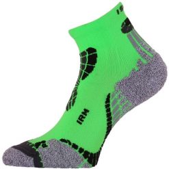 Skarpety funkcyjne IRM. Zielone skarpetki sportowe LASTING, bez wzorów, z elastanu. Za 94.00 zł.