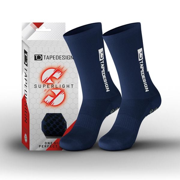 Skarpetki Tape Design Allround Superlight. Białe skarpety TAPEDESIGN, z aplikacjami, z bawełny. Za 135.90 zł.