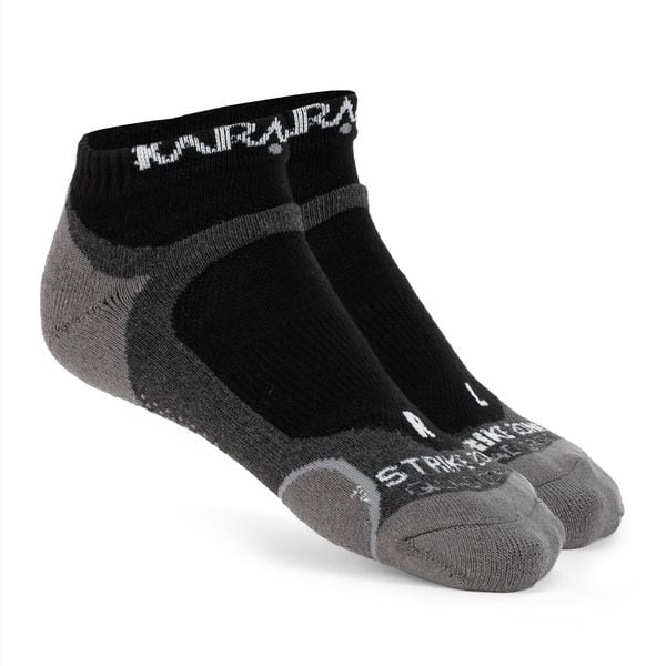 Skarpety tenisowe Karakal X4 Trainer. Czarne skarpety KARAKAL, bez wzorów. Za 39.99 zł.