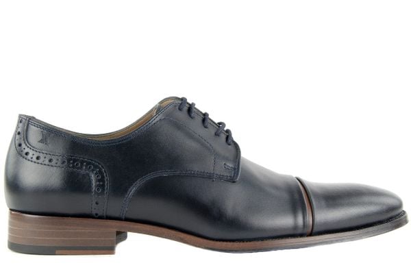 Półbuty Valuni 8677 Blue/Tan, Granat, Skóra naturalna - 42. Niebieskie eleganckie półbuty Valuni, bez wzorów, z materiału, bez obcasa, bez zapięcia. W wyprzedaży za 143.10 zł.