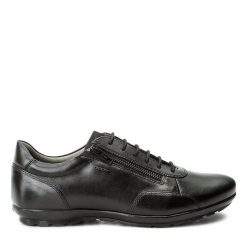 Półbuty Geox. Czarne eleganckie półbuty Geox, bez wzorów, bez obcasa, bez zapięcia. Za 389.99 zł.