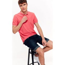 T-SHIRT POLO MĘSKI Z GŁADKIEJ DZIANINY. Koszulki polo marki TOP SECRET. W wyprzedaży za 29.99 zł.