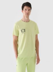4F T-shirt regular z nadrukiem męski - zielony L. Zielone t-shirty 4F, l, bez wzorów, z bawełny, bez kołnierzyka, bez ramiączek. W wyprzedaży za 39.99 zł.