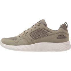 Skechers Sport DEPTH CHARGE Tenisówki i Trampki olive. Trampki marki Skechers Sport. W wyprzedaży za 269.10 zł.
