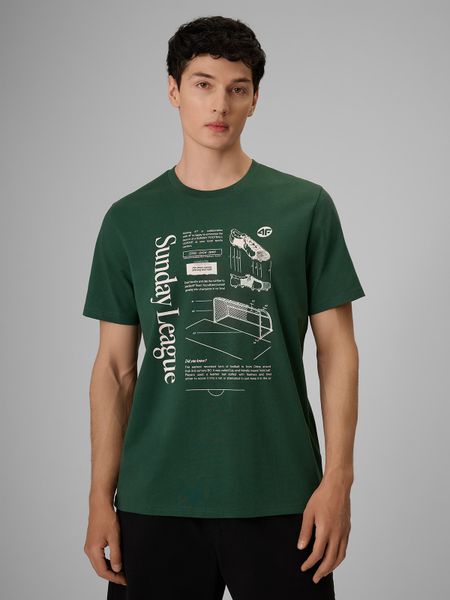 4F T-shirt regular z nadrukiem męski - zielony S. Zielone t-shirty 4F, m, bez wzorów, z bawełny, bez kołnierzyka, bez ramiączek. Za 79.99 zł.