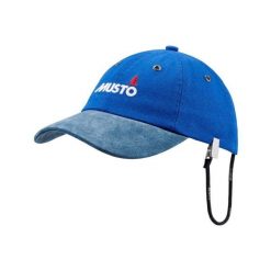 Czapka z daszkiem Musto Crew. Niebieskie czapki z daszkiem Musto, na lato, bez wzorów. Za 169.99 zł.