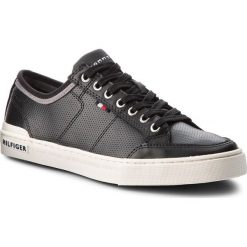 Sneakersy TOMMY HILFIGER - Core Leather Lace Up FM0FM01903 Black 990. Buty sportowe casual marki Tommy Hilfiger. W wyprzedaży za 279.00 zł.