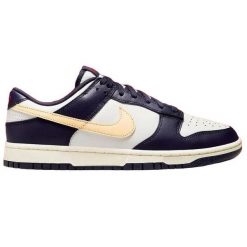 Buty męskie do koszykówki Nike Dunk Low Retro. Białe buty do koszykówki Nike, bez zapięcia, do koszykówki. Za 559.00 zł.