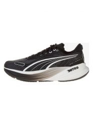 Puma Buty "Magnify NITRO 2" w kolorze czarnym do biegania rozmiar: 42. Czarne buty do biegania Puma, bez wzorów, z gumy, do biegania. Za 314.05 zł.