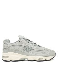 New Balance Sneakersy U10002LV Szary. Szare buty sportowe casual New Balance, bez wzorów, ze skóry, bez zapięcia. Za 749.99 zł.